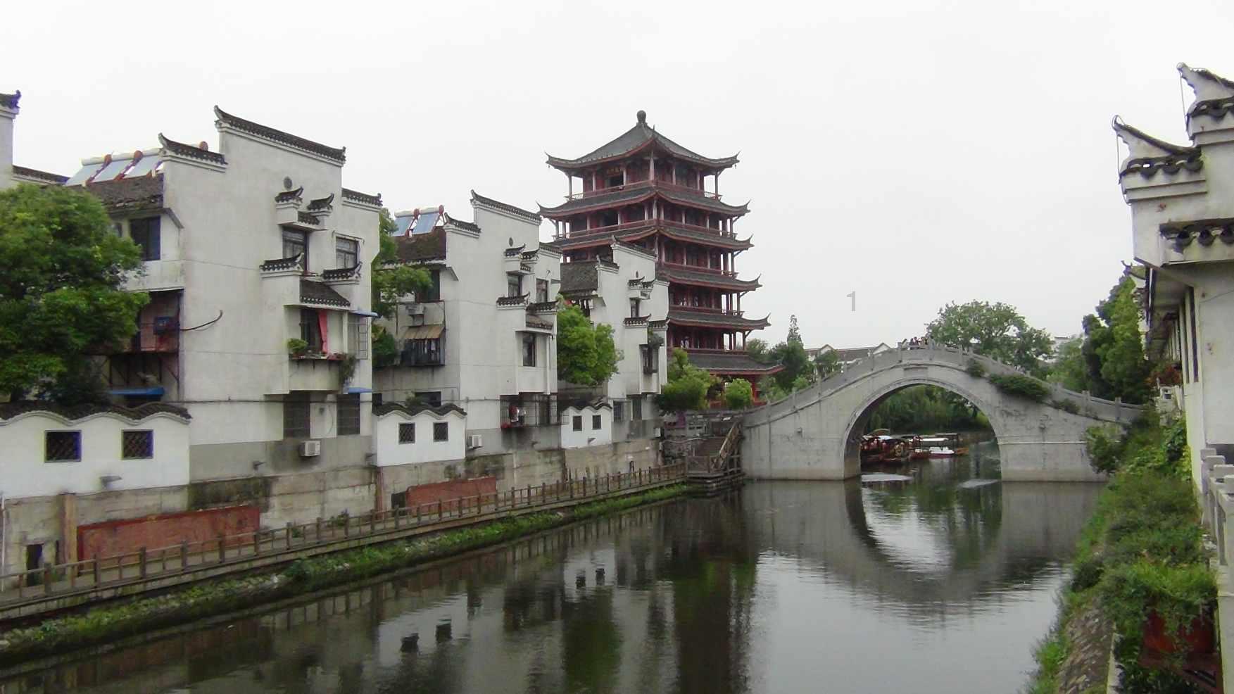 机智问答网页-我和老公是再婚,他39了我28,他白天忙生意,晚上也不怎么和我说话,只是做,做完就说,过来,抱着你的精彩解答